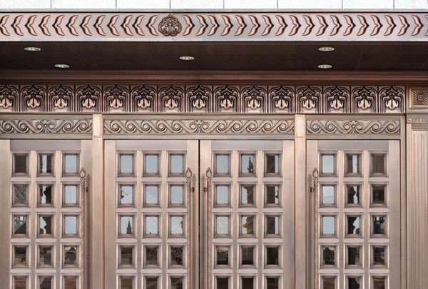 沈陽別墅大門定制銅門材質及配件的選用